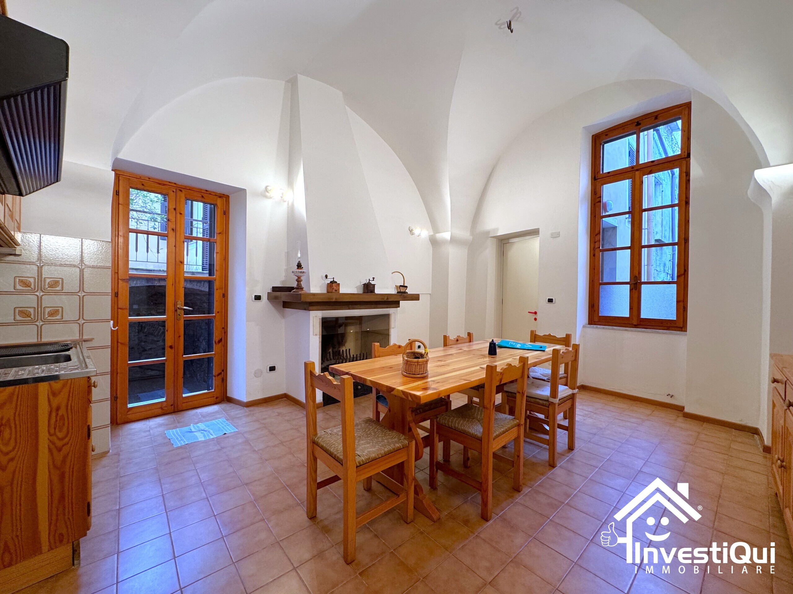 Appartamento con terrazzi in piazza umberto 1, Tovo San Giacomo