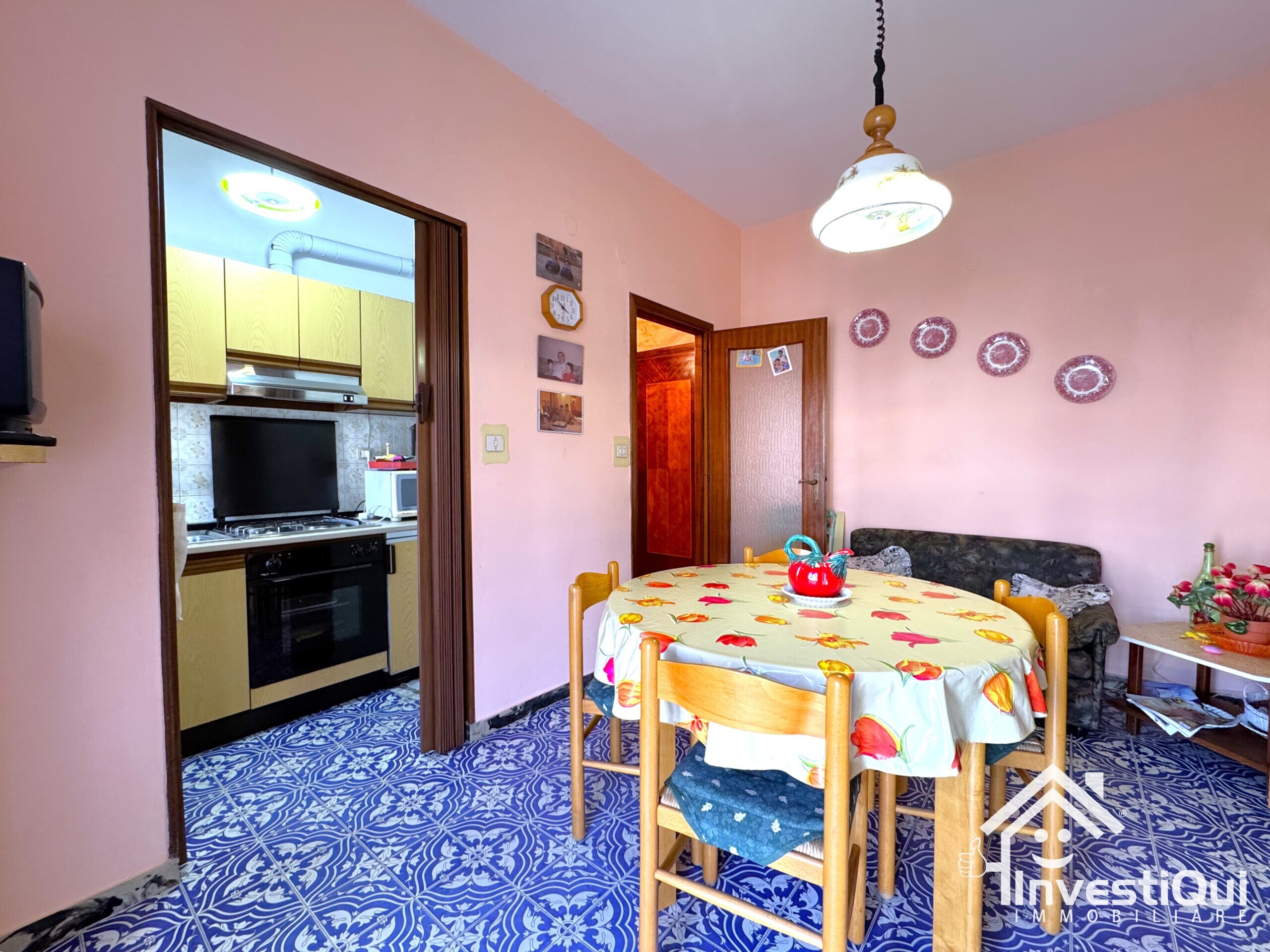 Trilocale con terrazzi in via michelangelo 18, Borghetto Santo Spirito