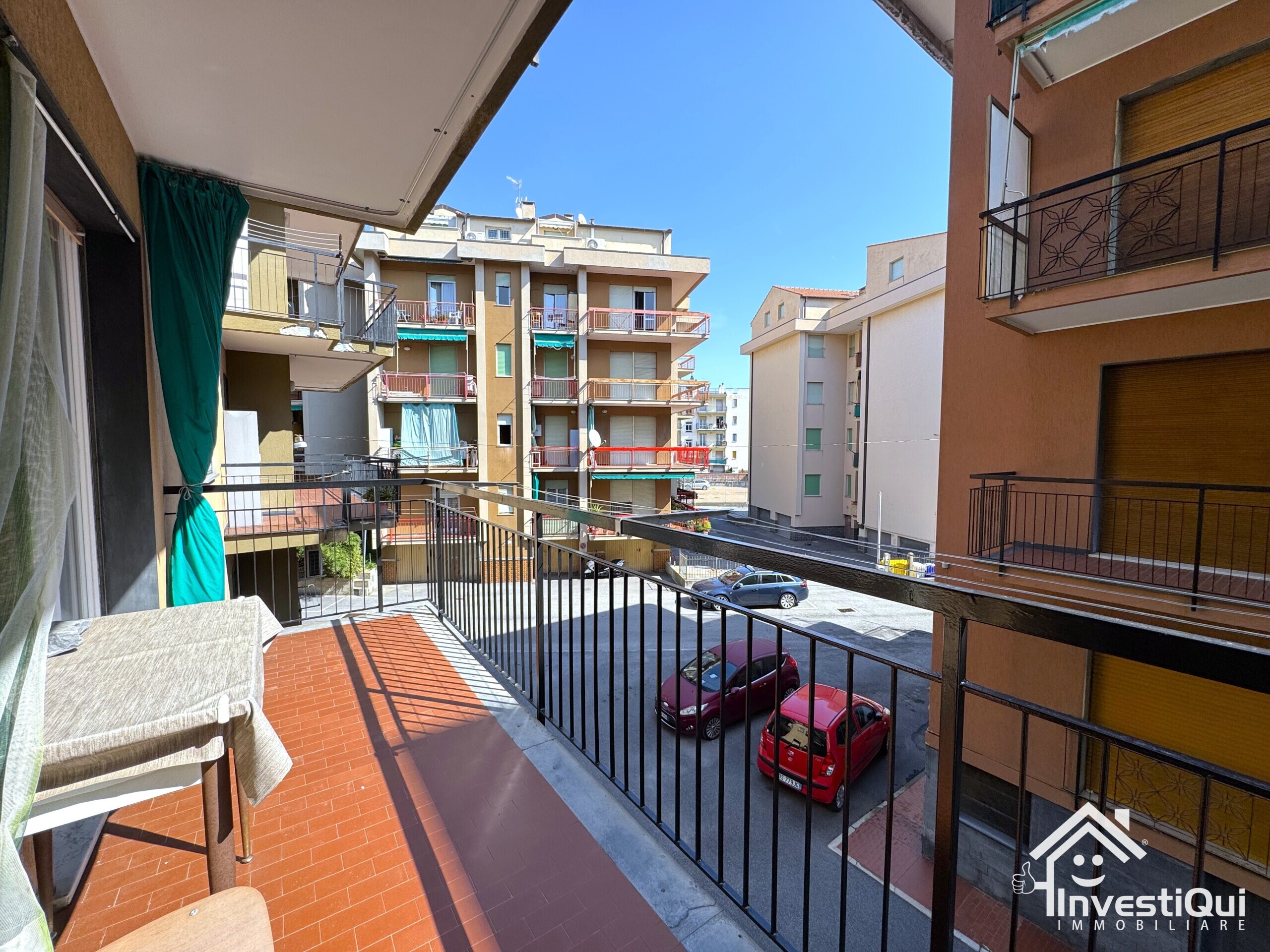 Bilocale con terrazzo in via eugenio montale 21, Pietra Ligure