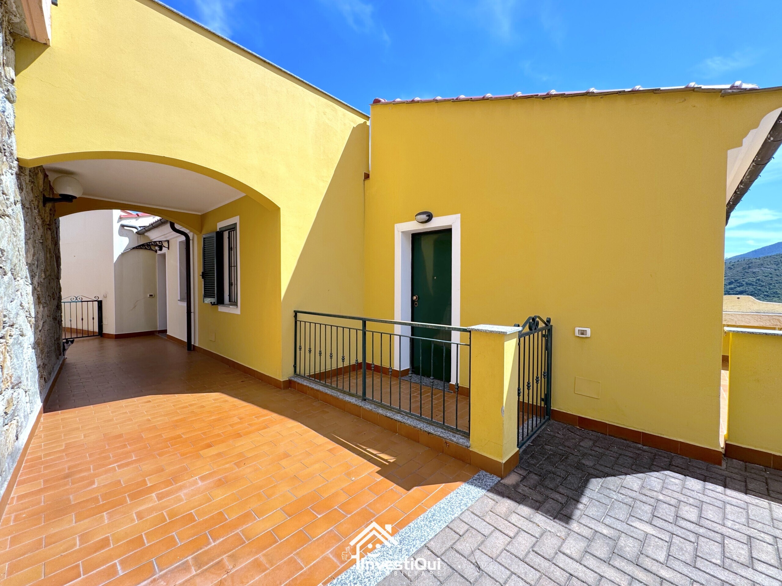Bilocale con terrazzo in via barilari 7bis, Magliolo