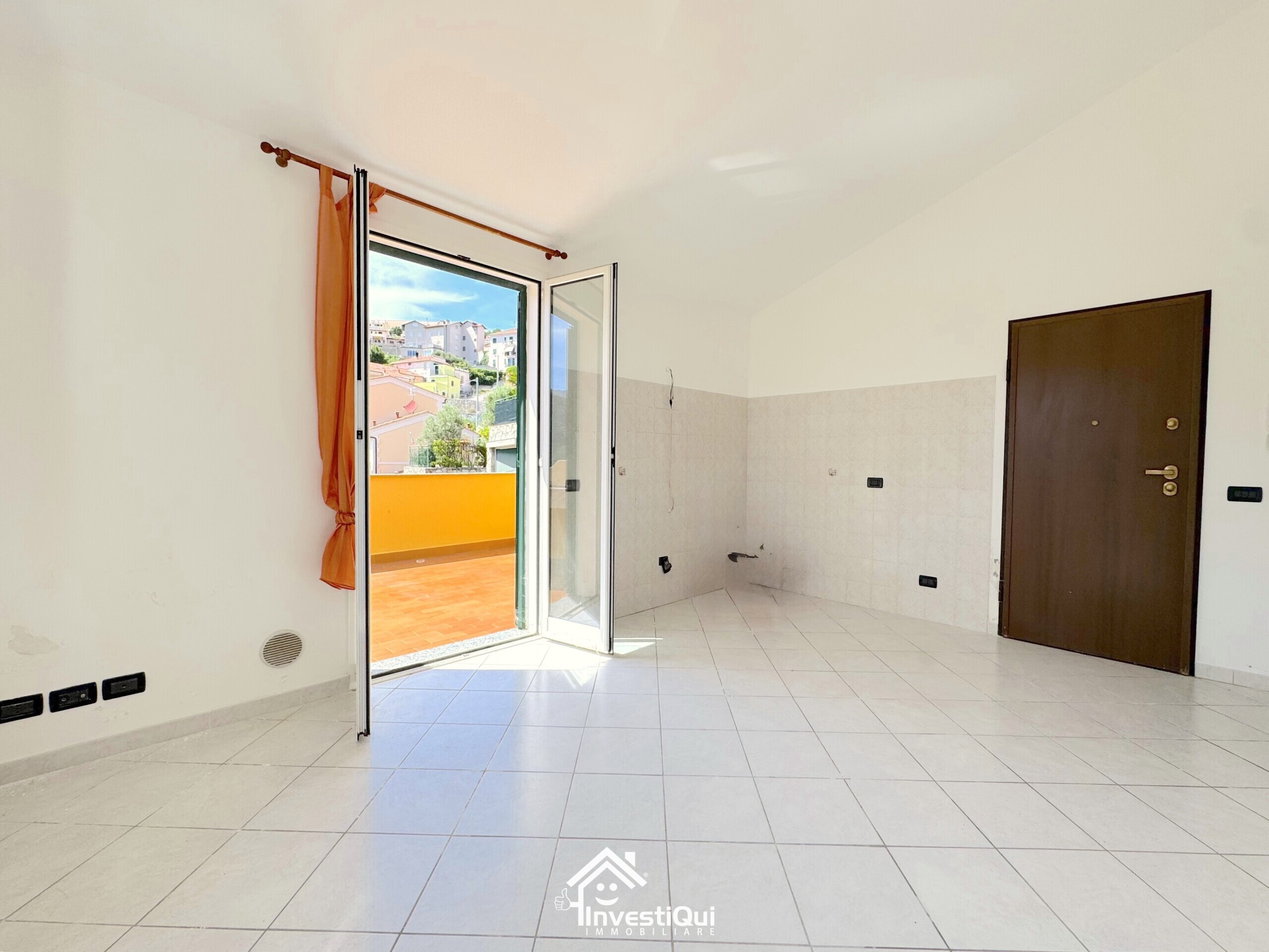 Bilocale con terrazzo in via barilari 7bis, Magliolo