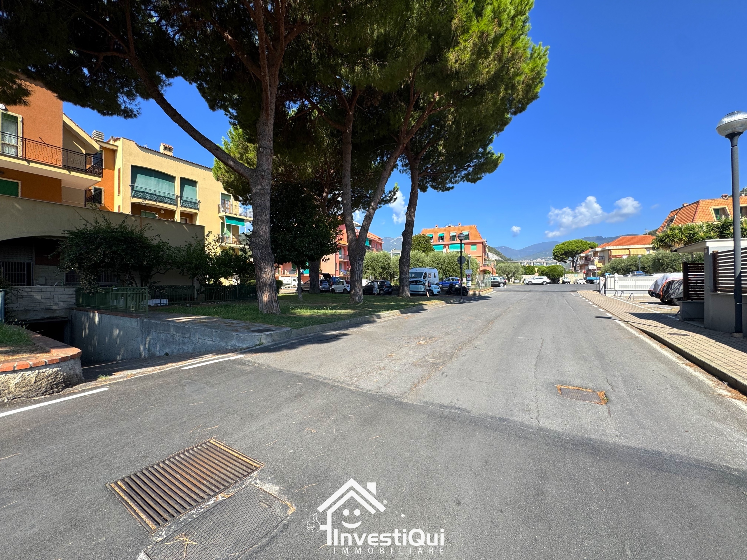 Box/Garage 56mq in vendita in piazza nenni 18, Pietra Ligure