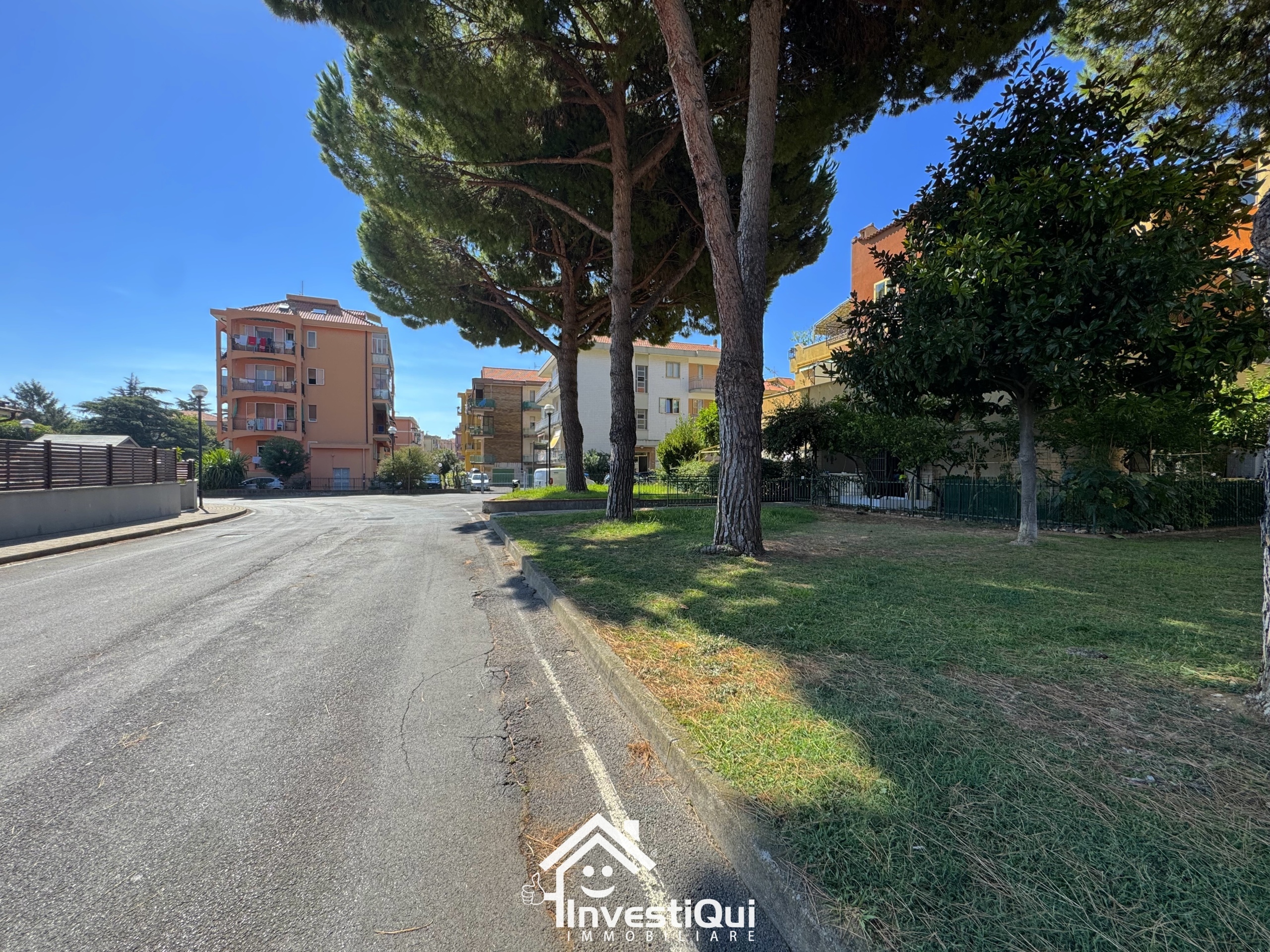 Box/Garage 56mq in vendita in piazza nenni 18, Pietra Ligure