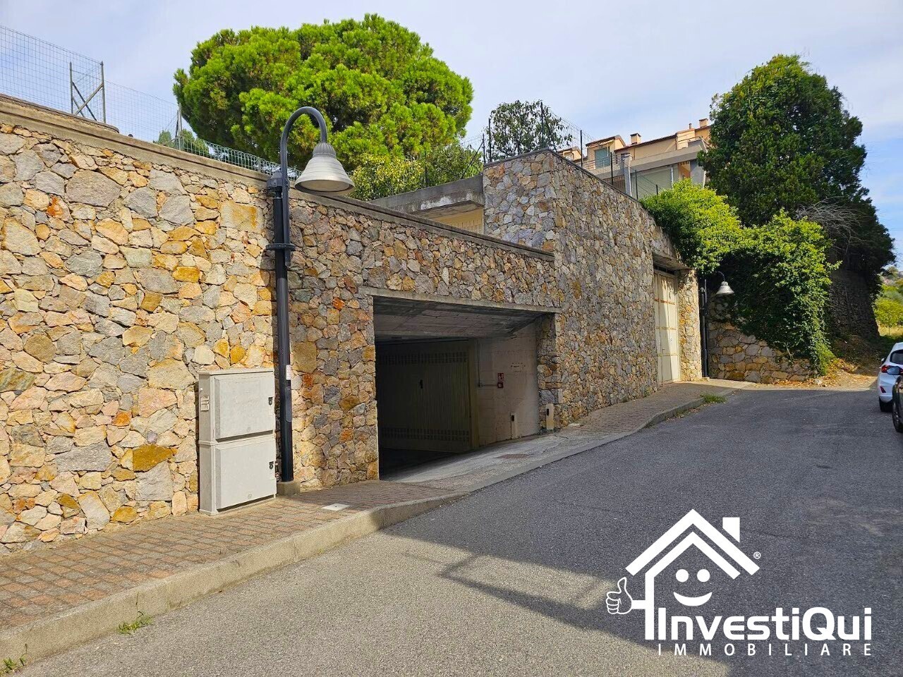 Box/Garage 18mq con box in via vignette 71, Pietra Ligure