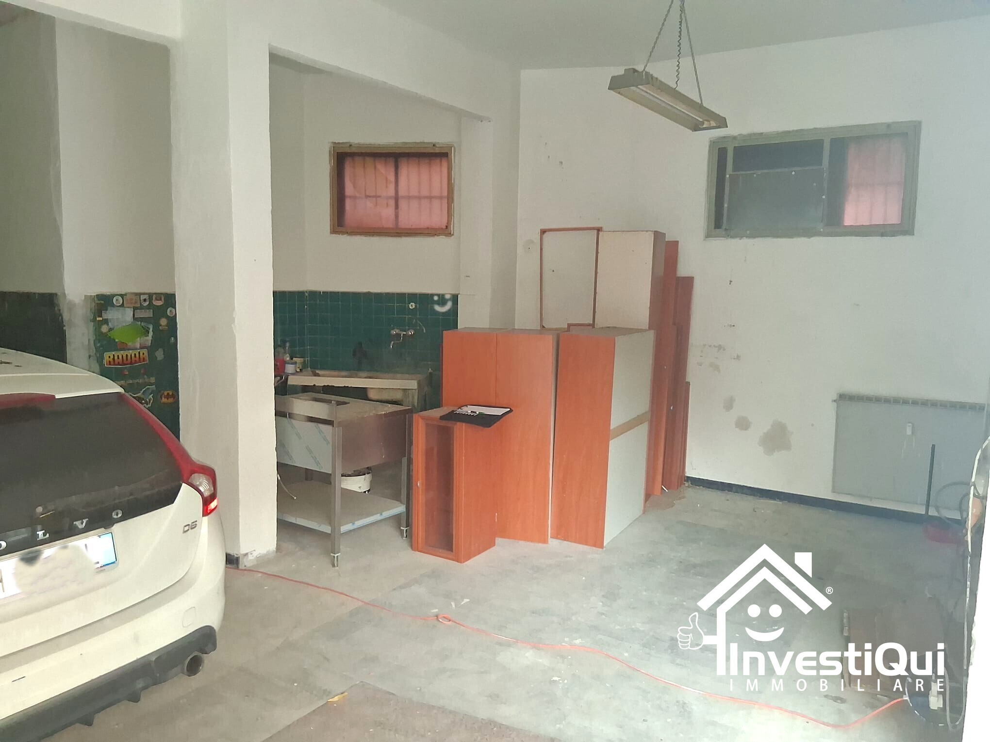 Box/Garage 56mq da ristrutturare in via giosu� carducci 17 r, Savona