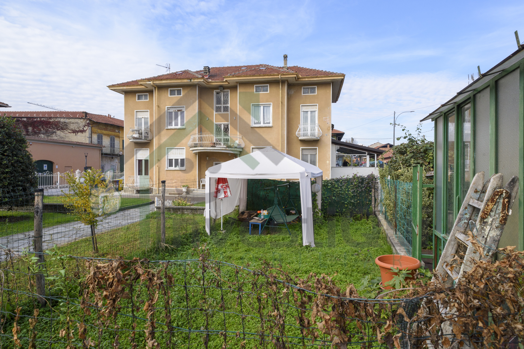 Trilocale con giardino in via torino 154, Nole