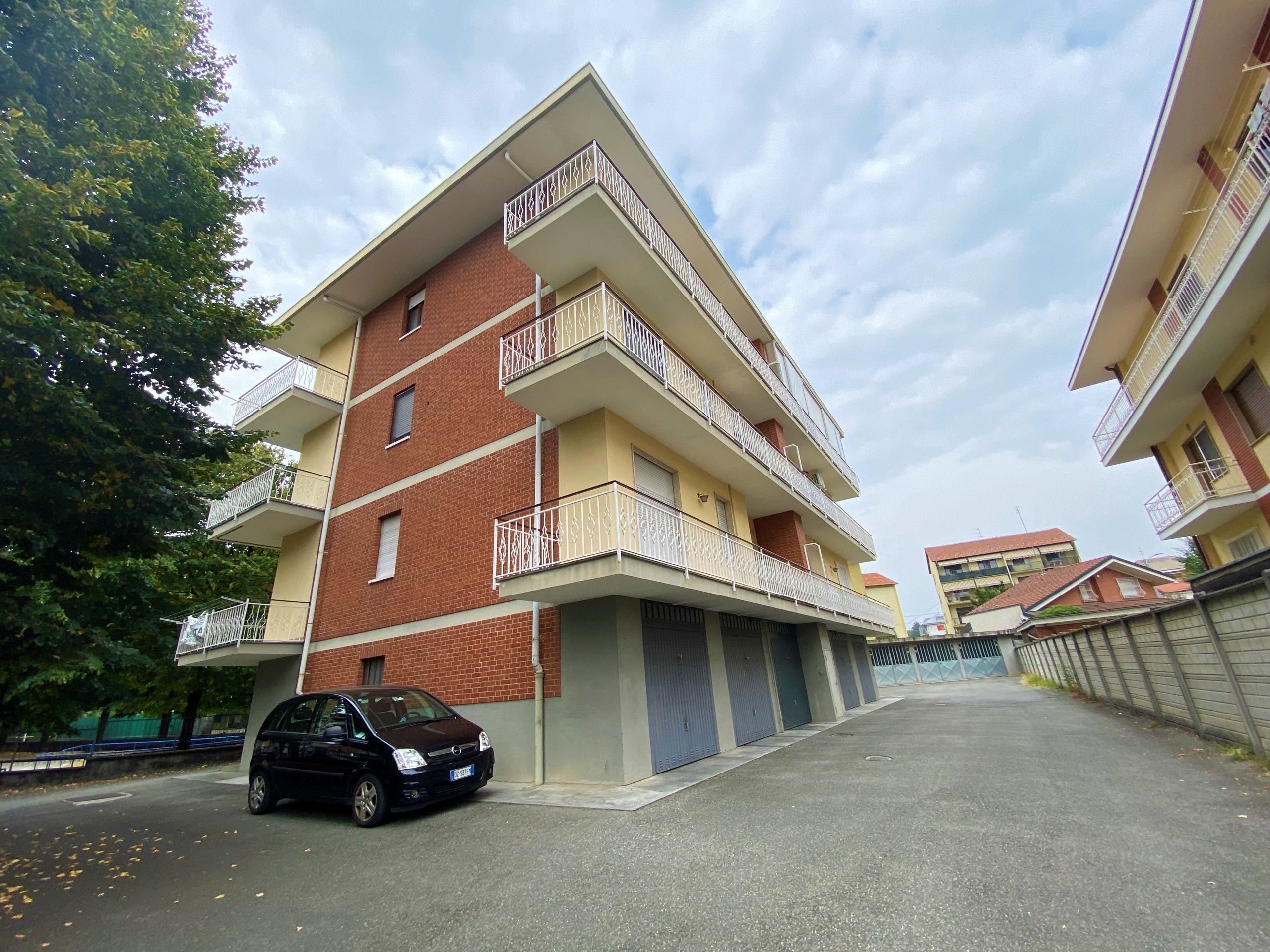 Box/Garage 24mq in vendita in via generale gazzera 30, Ciri