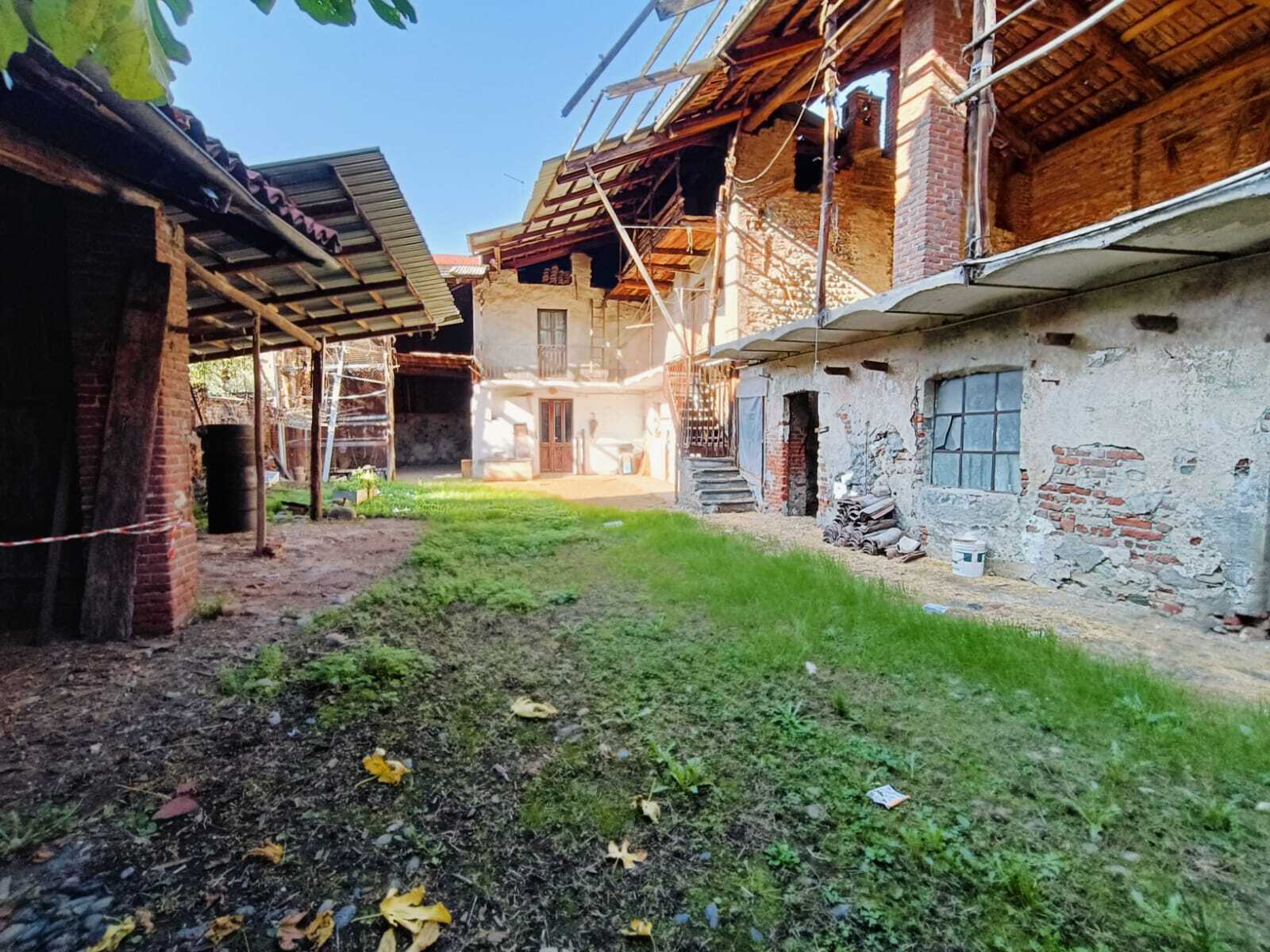 Casa indipendente da ristrutturare in via macario clemente 15, Ciri