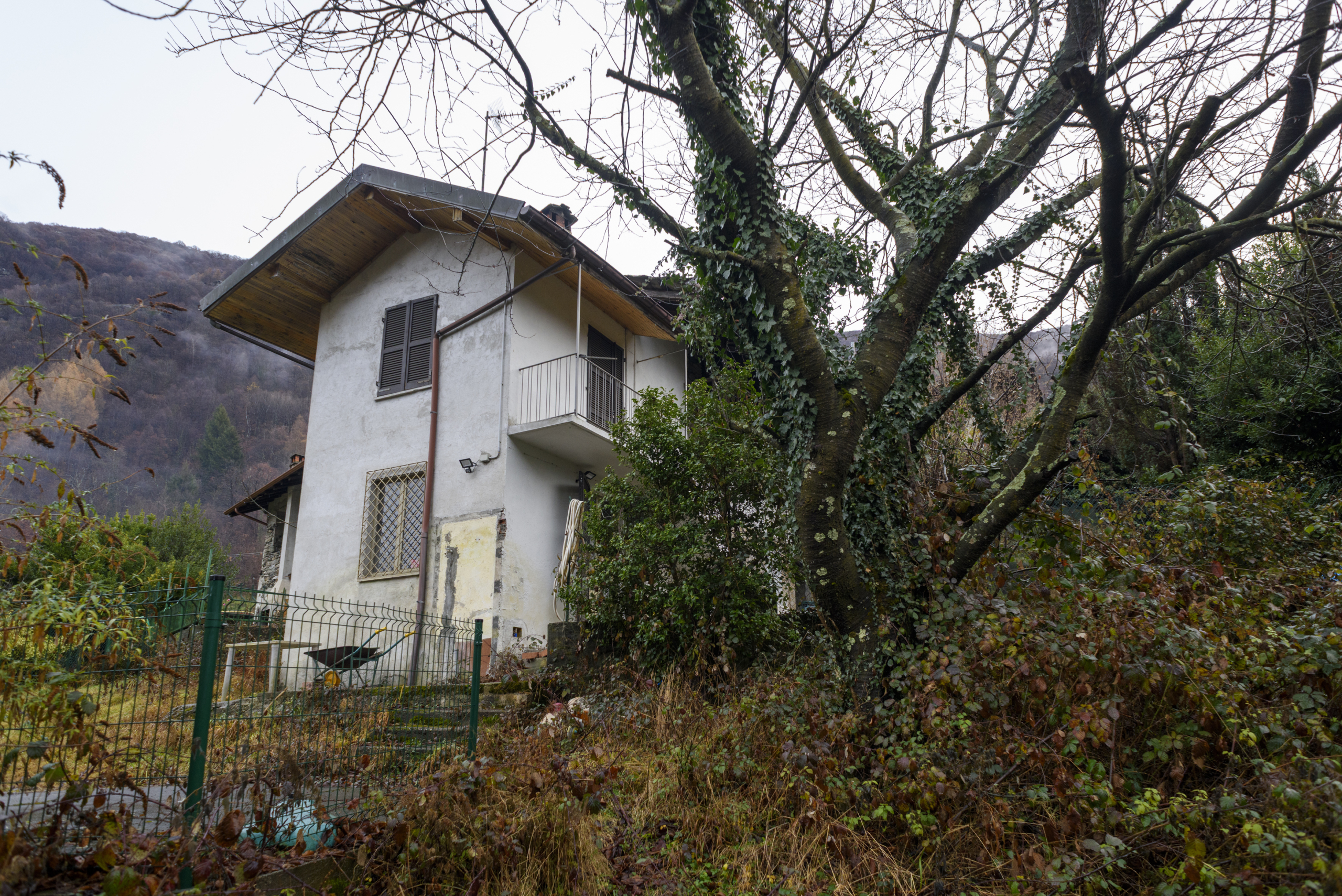 Casa indipendente da ristrutturare in frazione bruschi 8, Cantoira