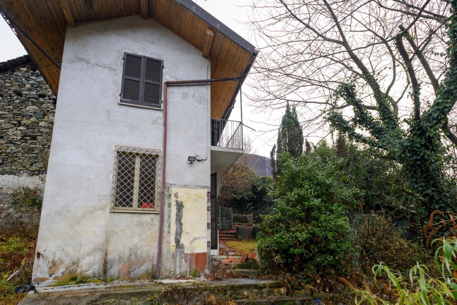 Casa indipendente da ristrutturare in frazione bruschi 8, Cantoira
