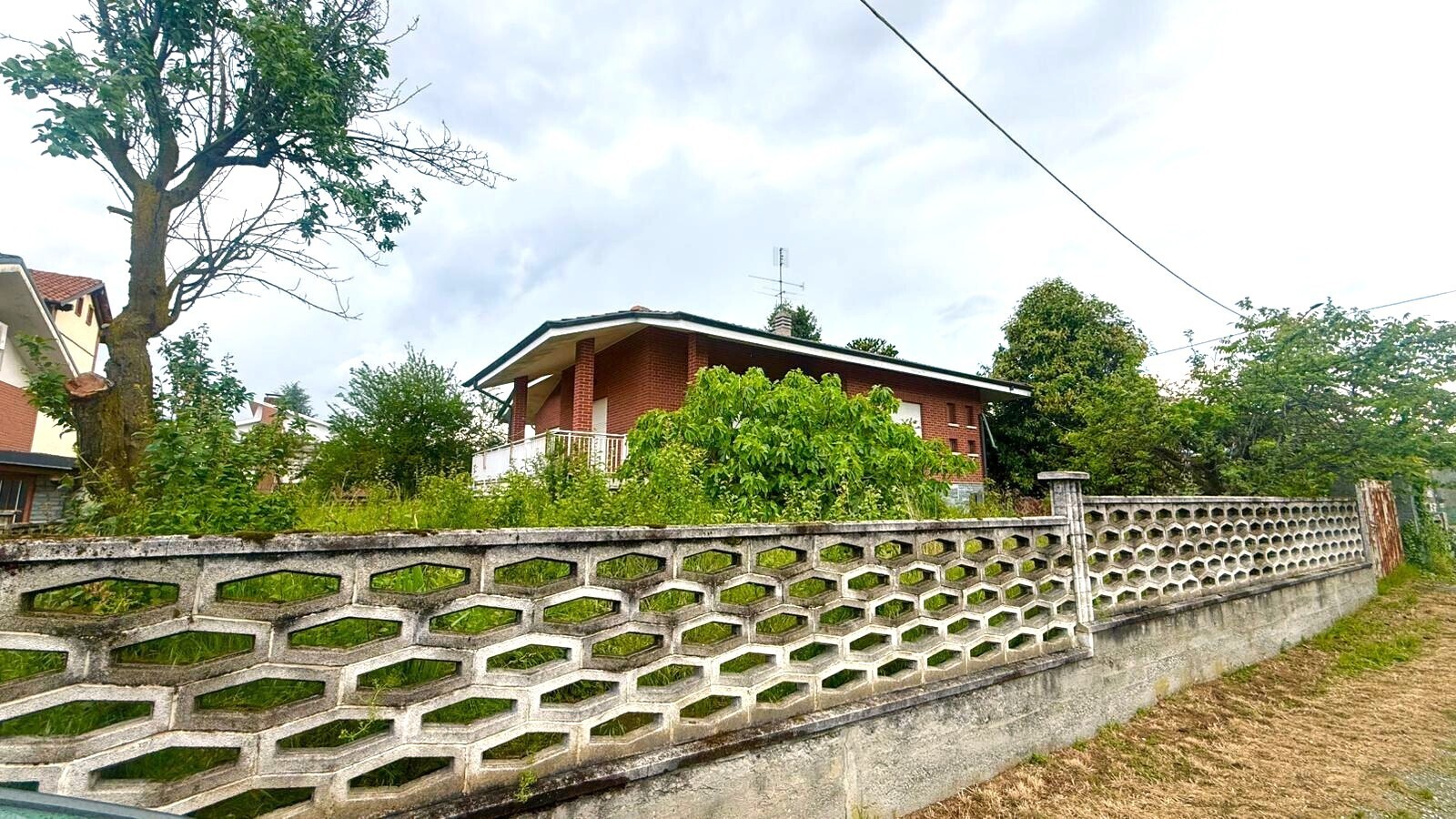 Villa da ristrutturare in via chiapp� 14, Nole