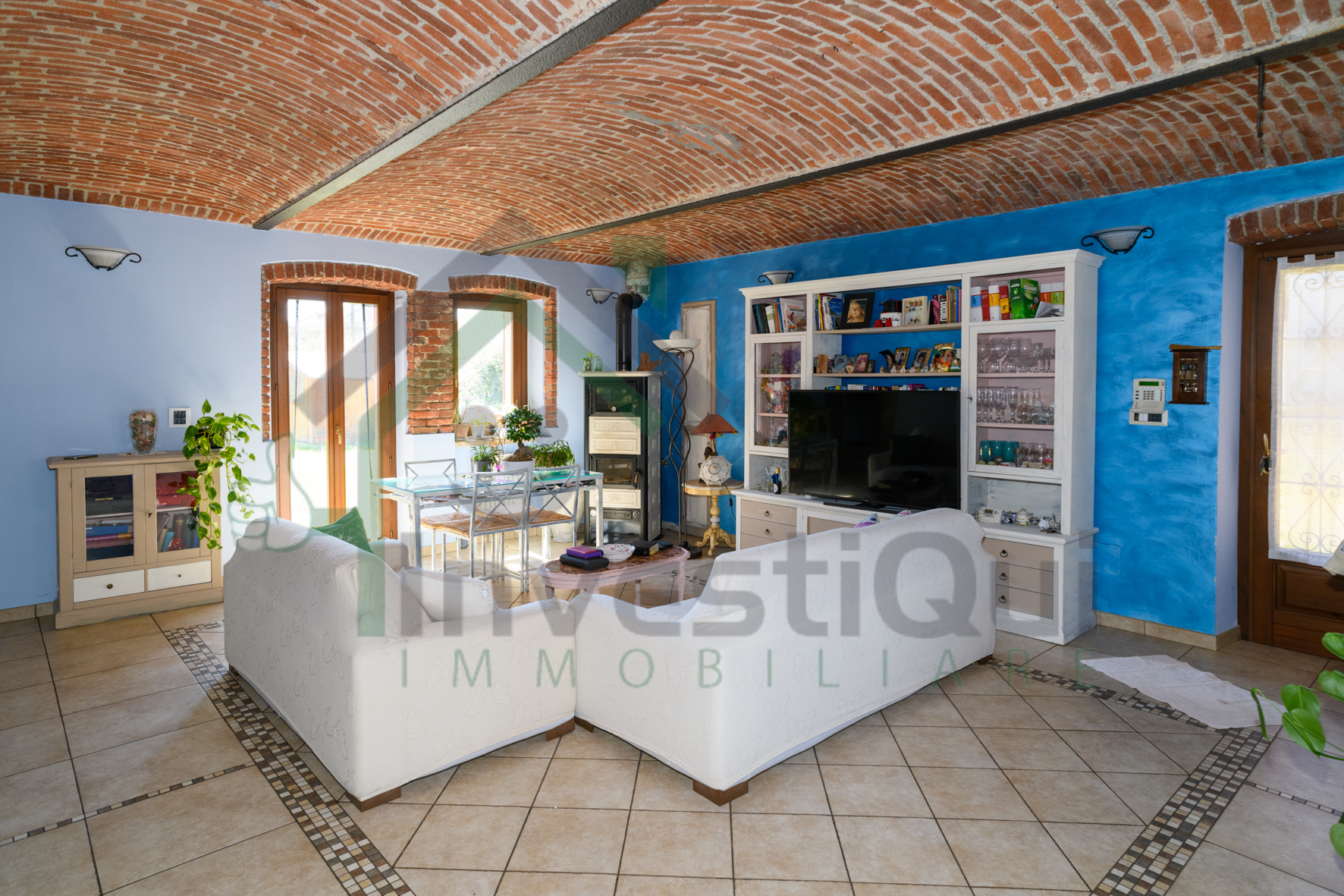Villa con giardino in sp18 22, Ciri�