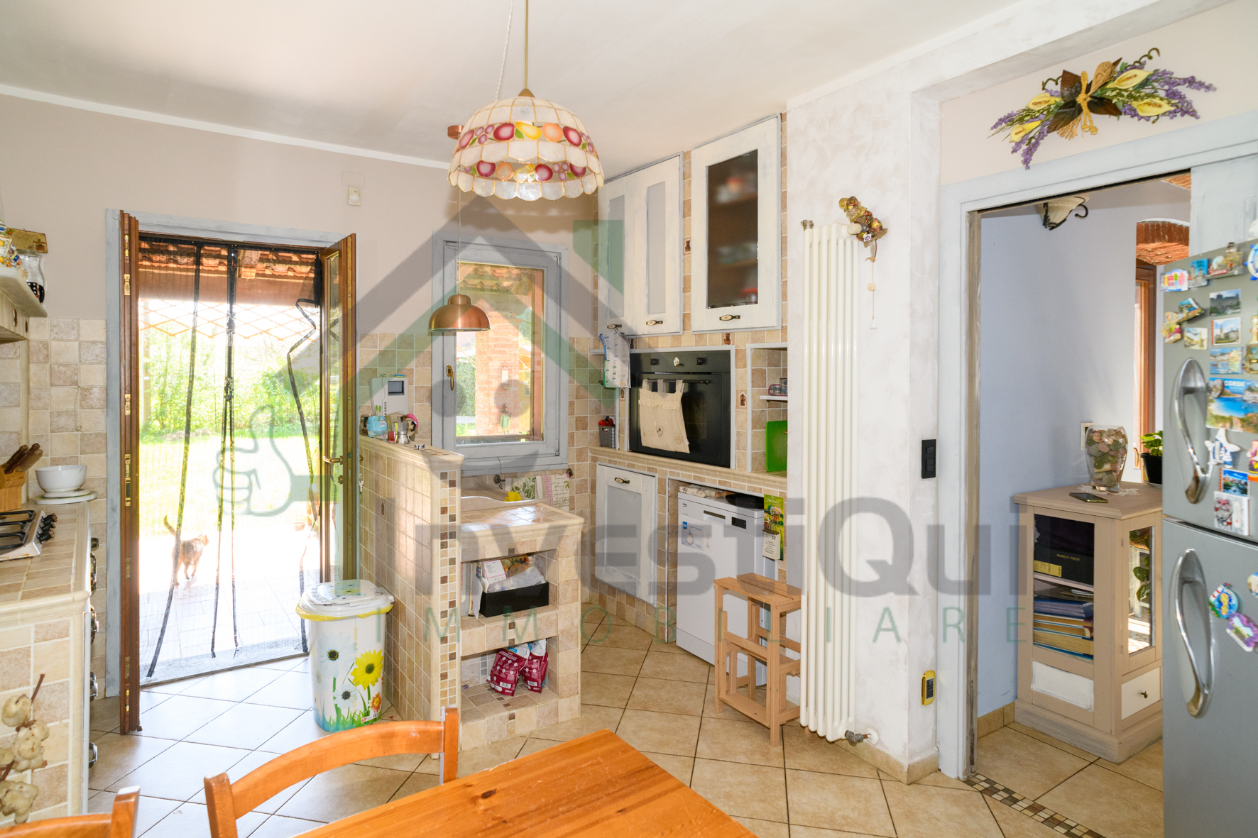 Villa con giardino in sp18 22, Ciri�