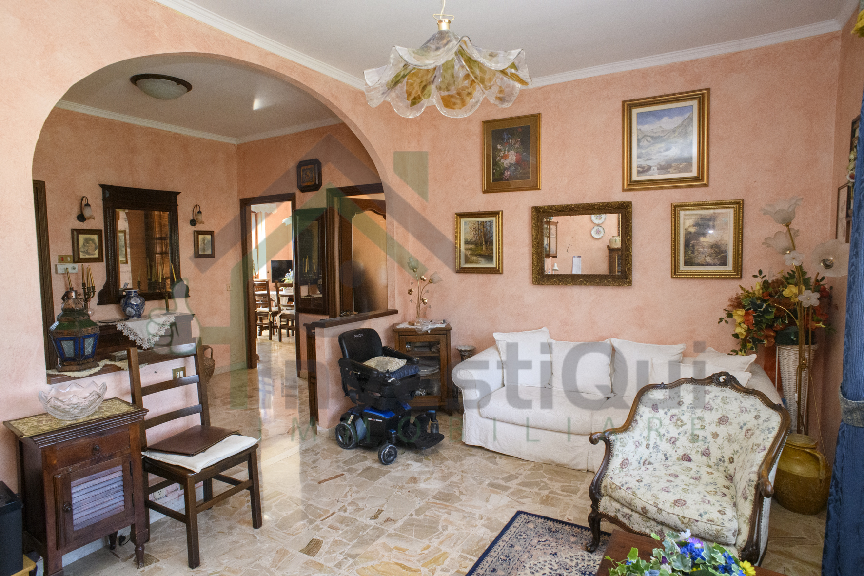 Trilocale con giardino in via faletti 33, Nole