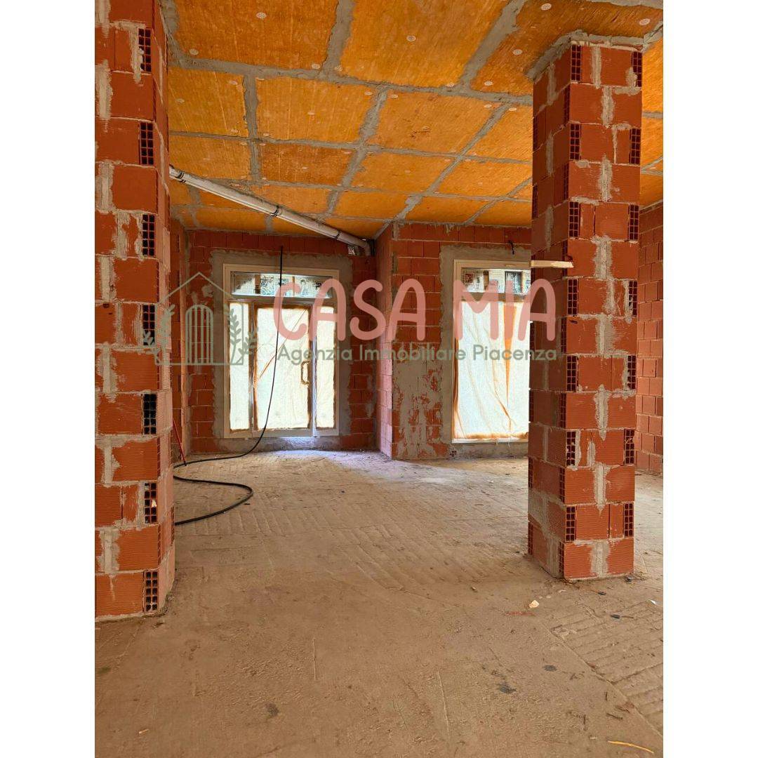 Negozio in vendita a Gragnano Trebbiense