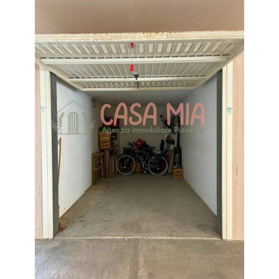 Box o garage in vendita a Rottofreno, San Nicol