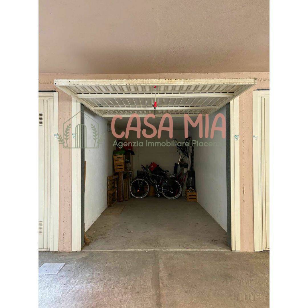 Box o garage in vendita a Rottofreno, San Nicol