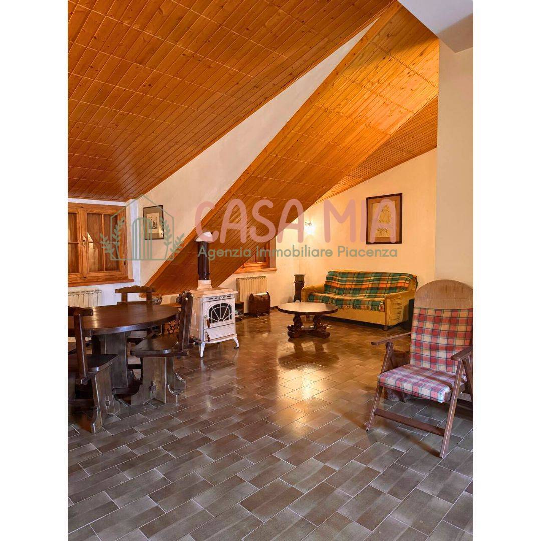 Appartamento in vendita a Ferriere