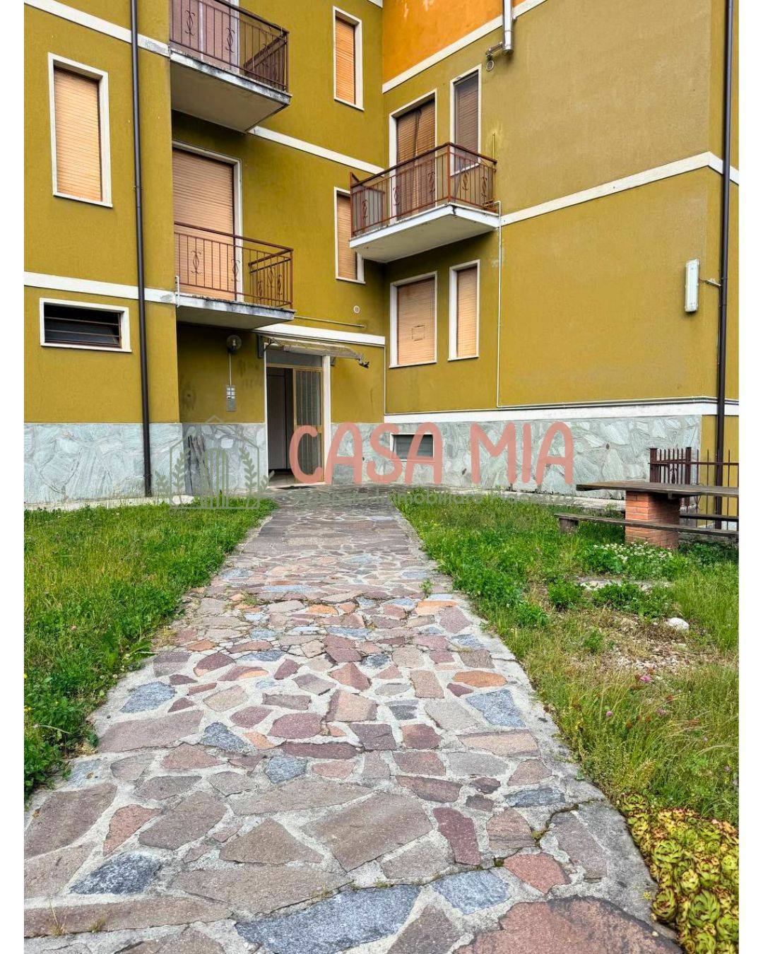 Appartamento in vendita a Ferriere