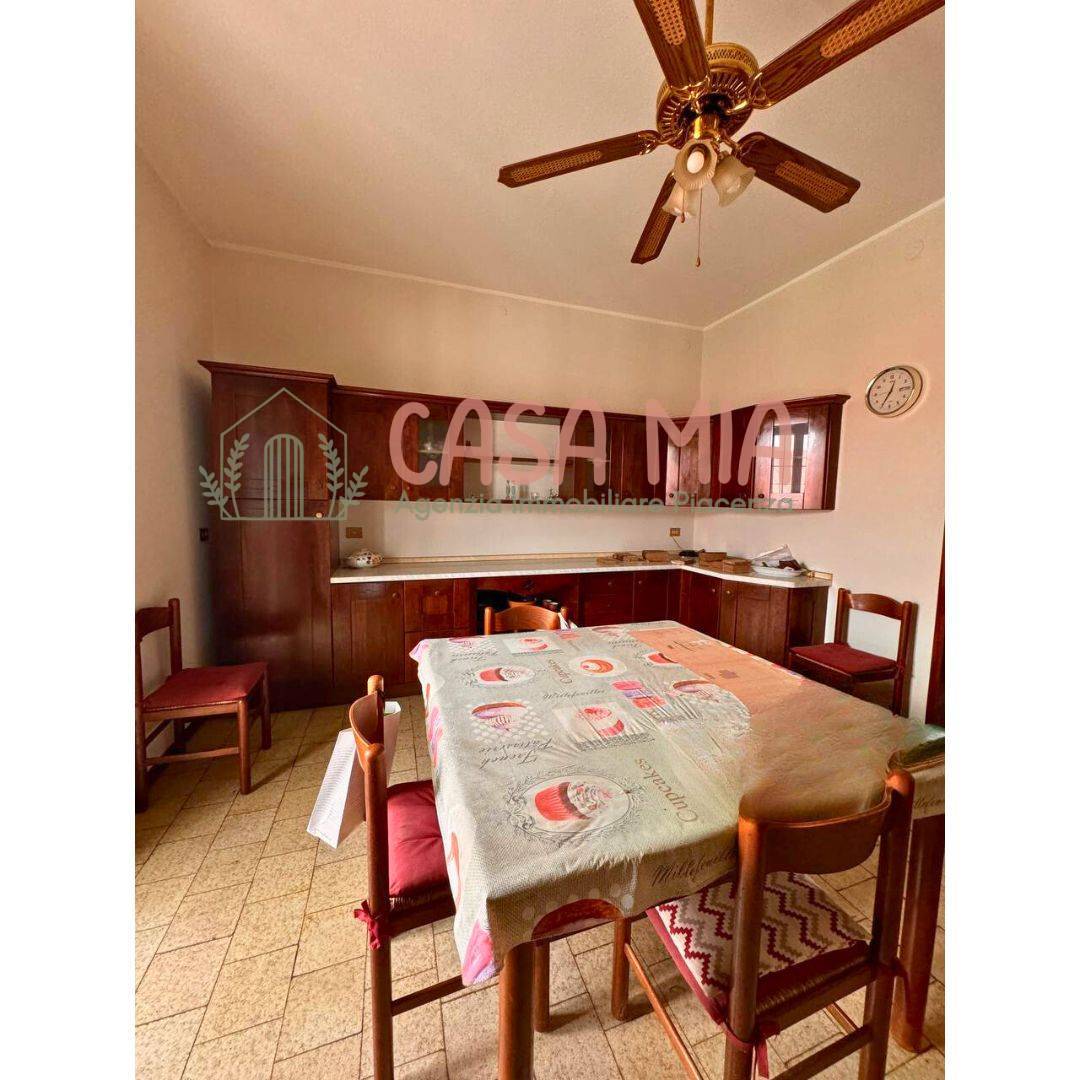 Villa in vendita a Rottofreno, San Nicol