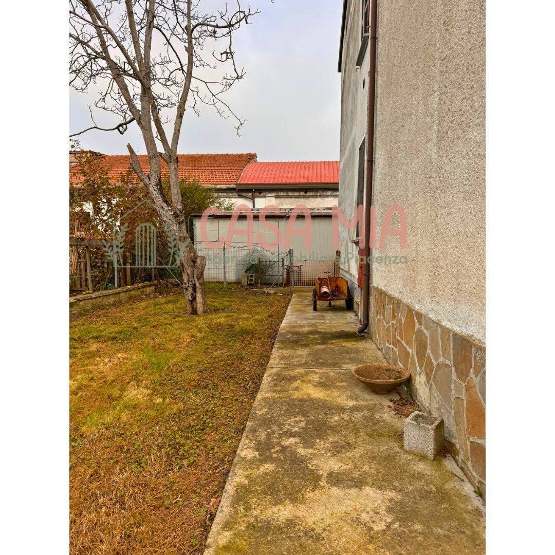 Villa in vendita a Rottofreno, San Nicol