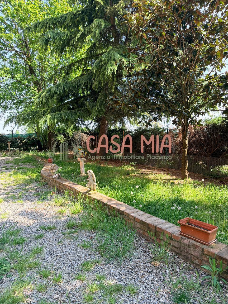 Cascina/Casale/Masseria in vendita a Calendasco