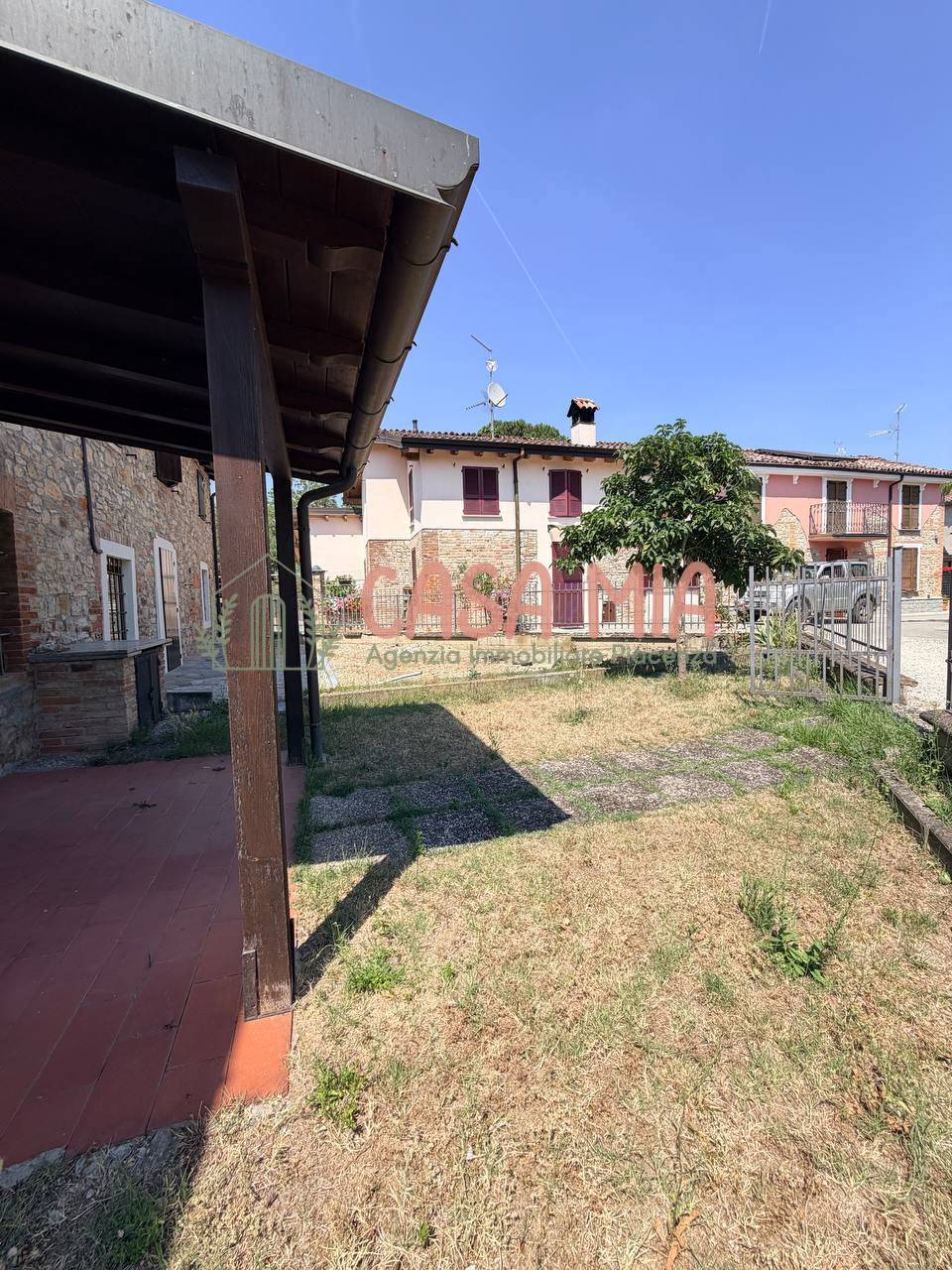 Casa semi indipendente in vendita a Carpaneto Piacentino