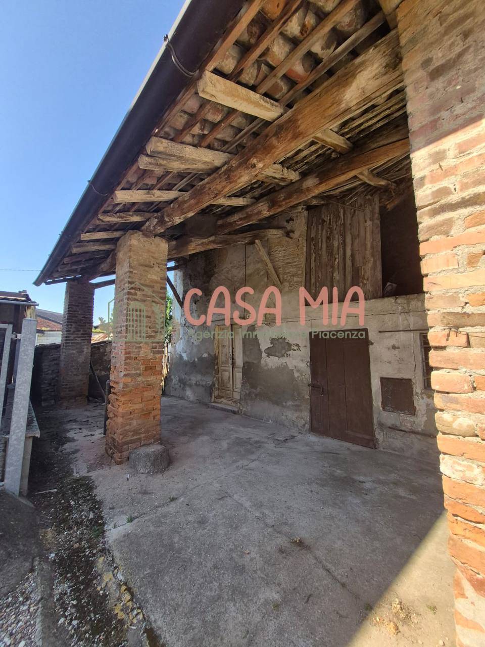 Rustico in vendita a Rottofreno, Santimento