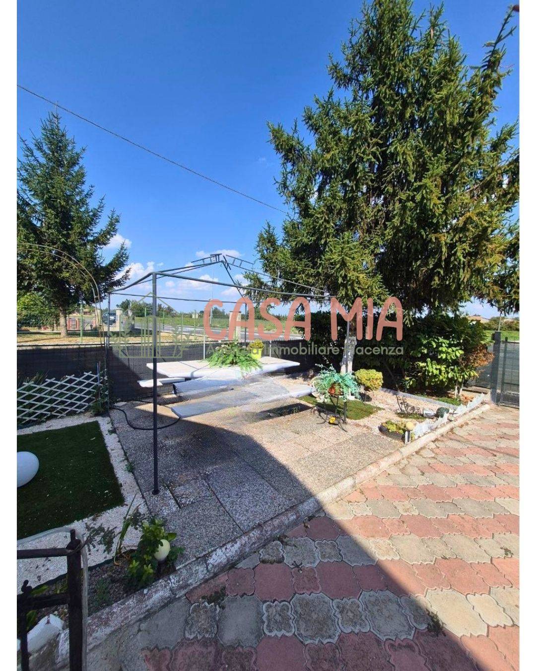Villa in vendita a Castel San Giovanni