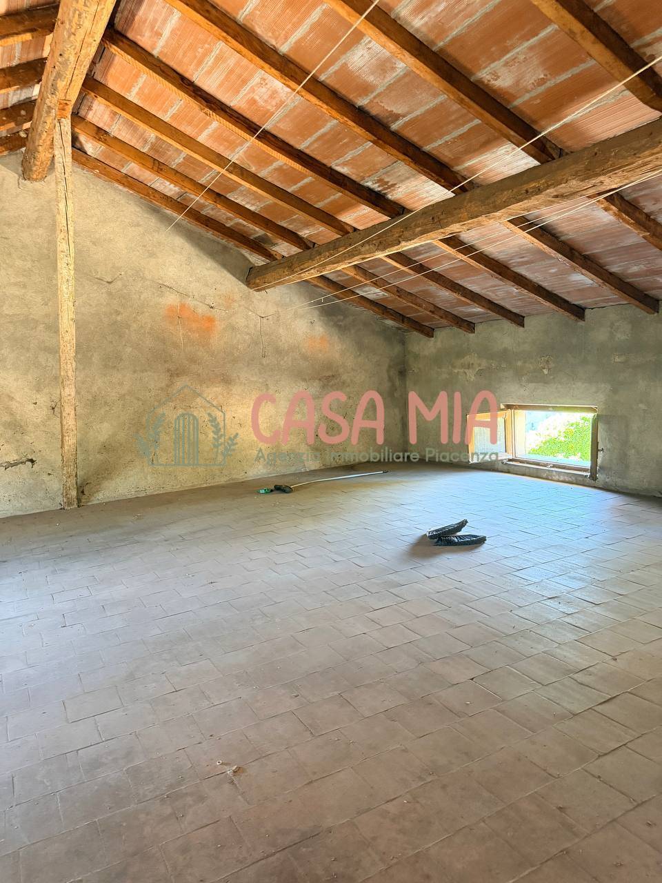 Casa semi indipendente in vendita a Piozzano
