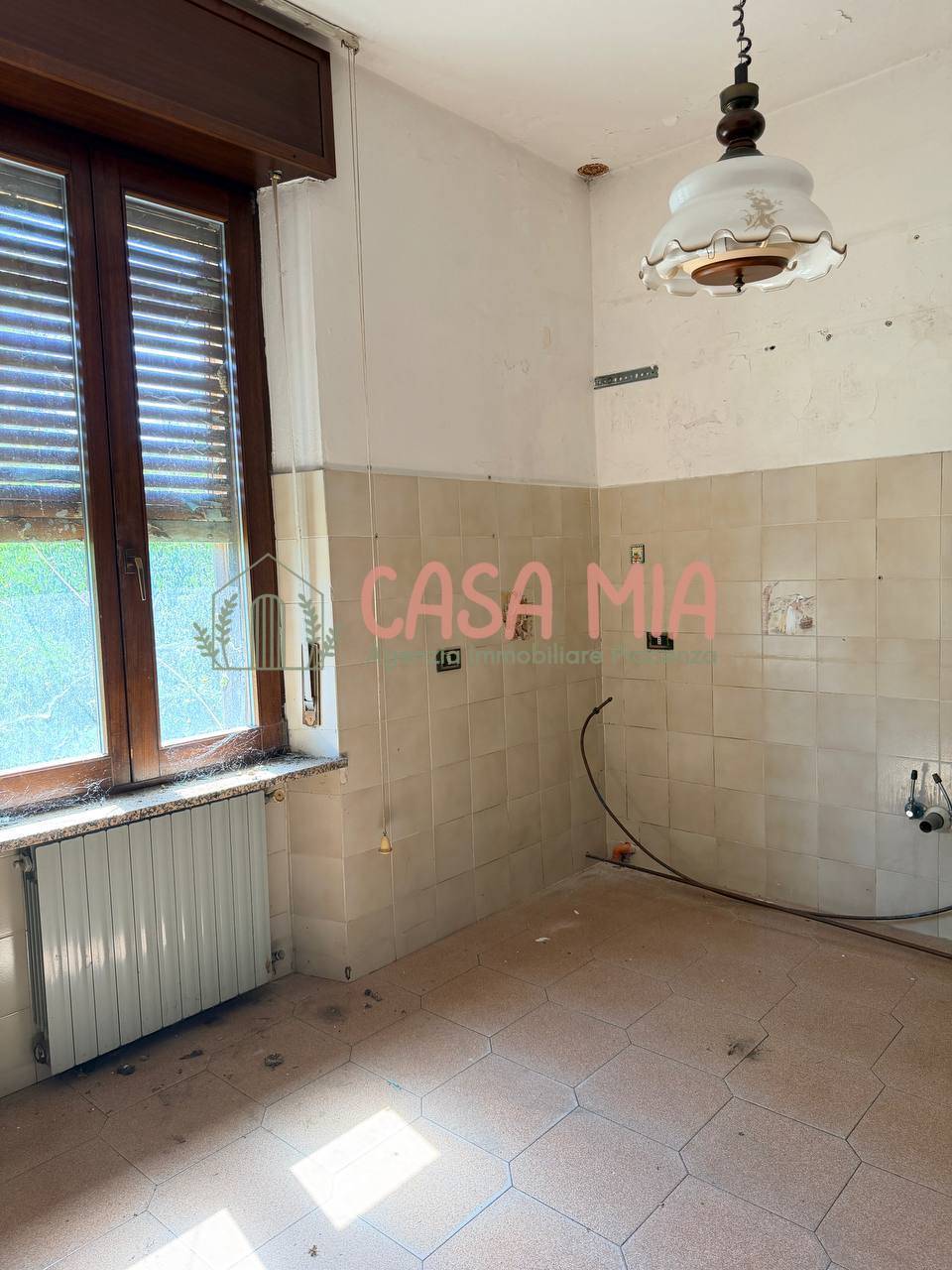 Casa semi indipendente in vendita a Piozzano