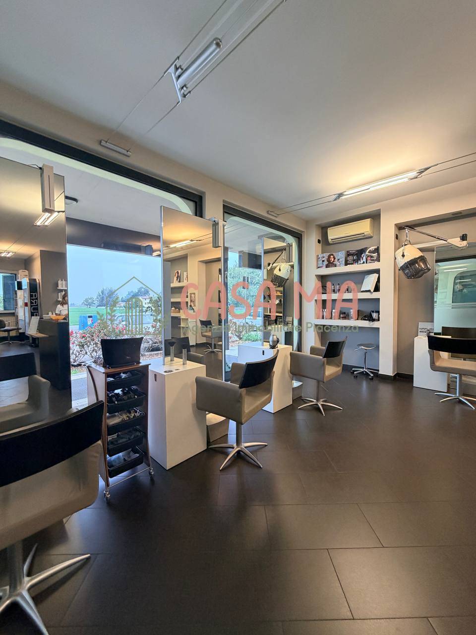 Negozio in vendita a Gragnano Trebbiense, Gragnanino