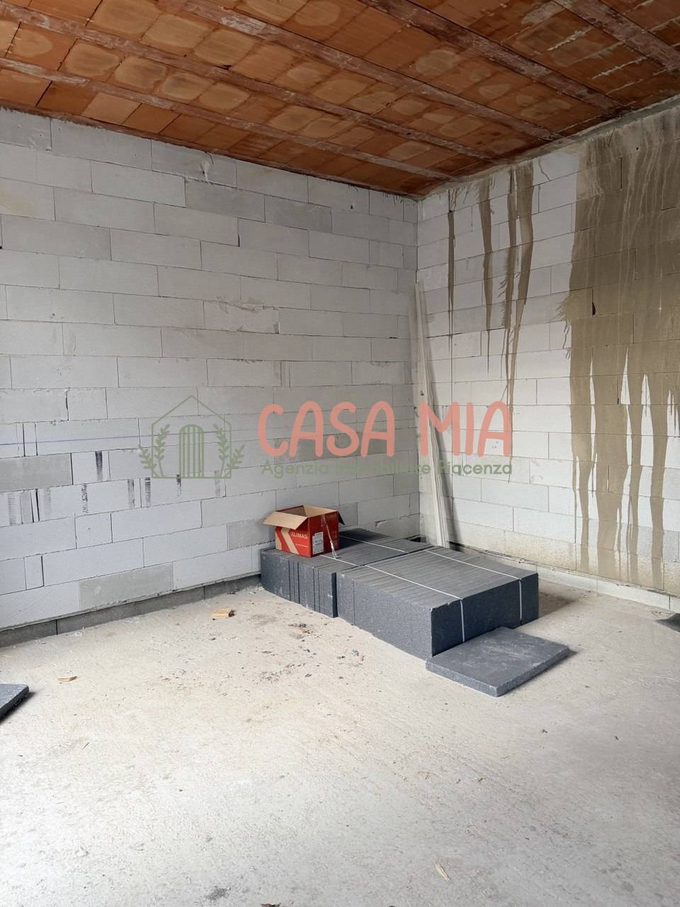 Villa in vendita a Rottofreno, Santimento