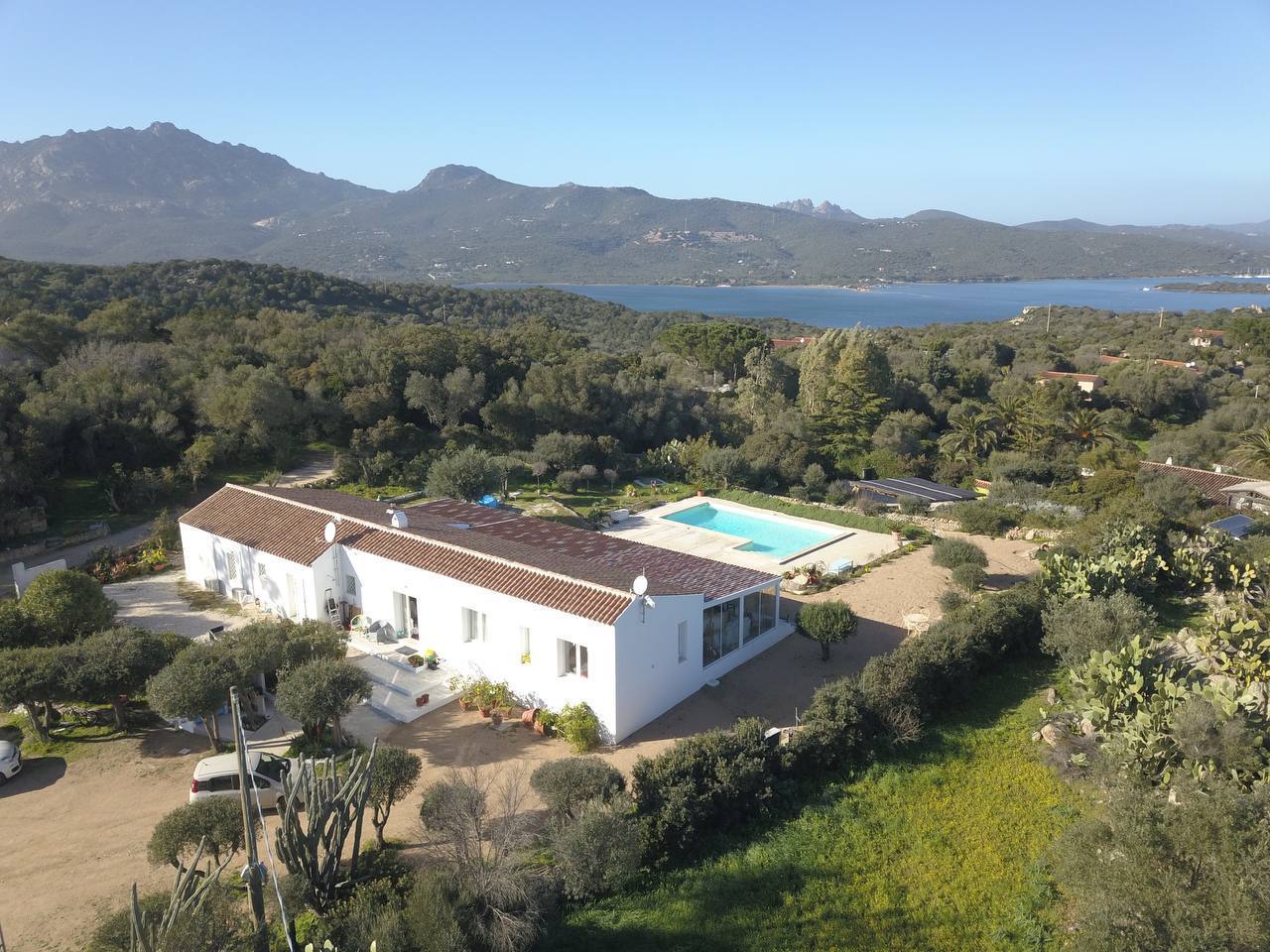 Villa con giardino in via sa conca e su falcu, Olbia