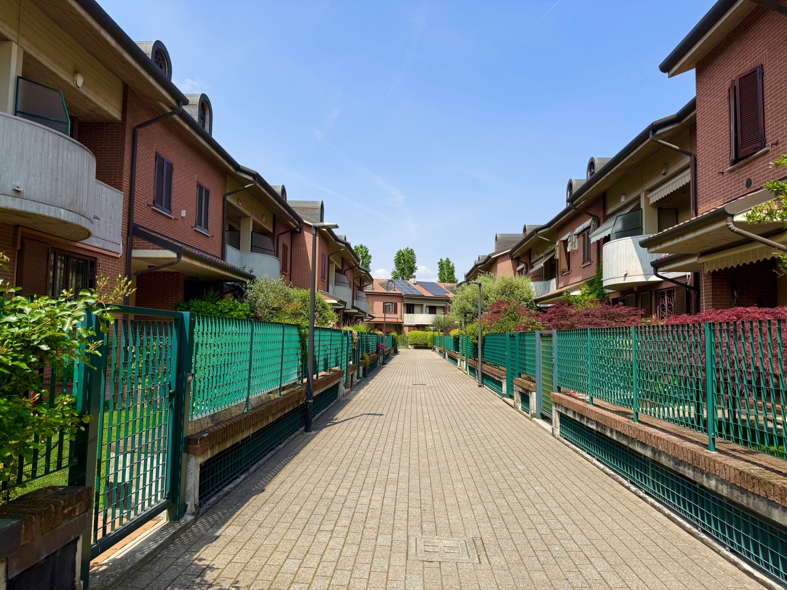 Casa indipendente con giardino in via luigi settembrini 14, Cinisello Balsamo