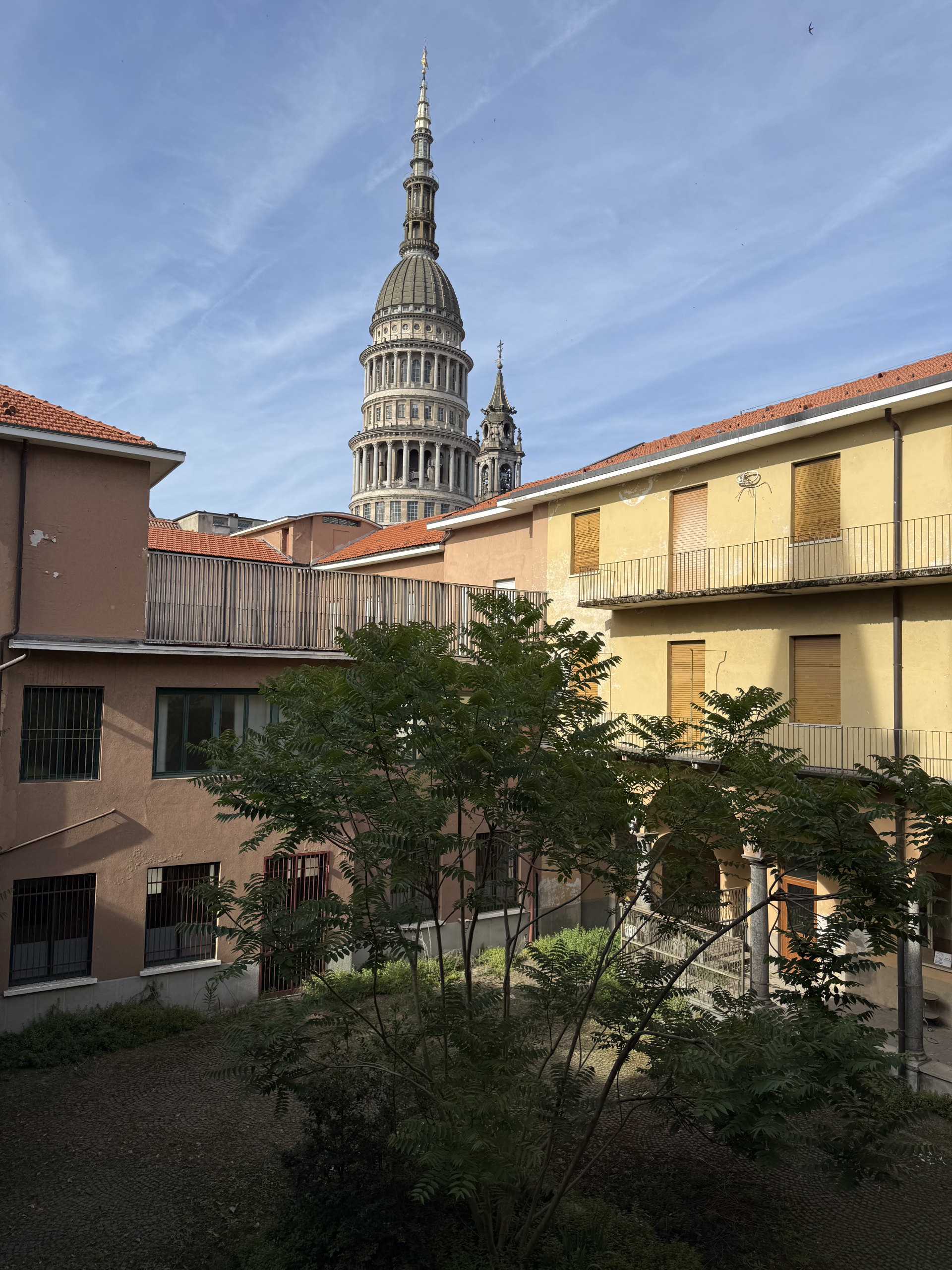 Stabile/Palazzo con giardino in via san gaudenzio 11, Novara