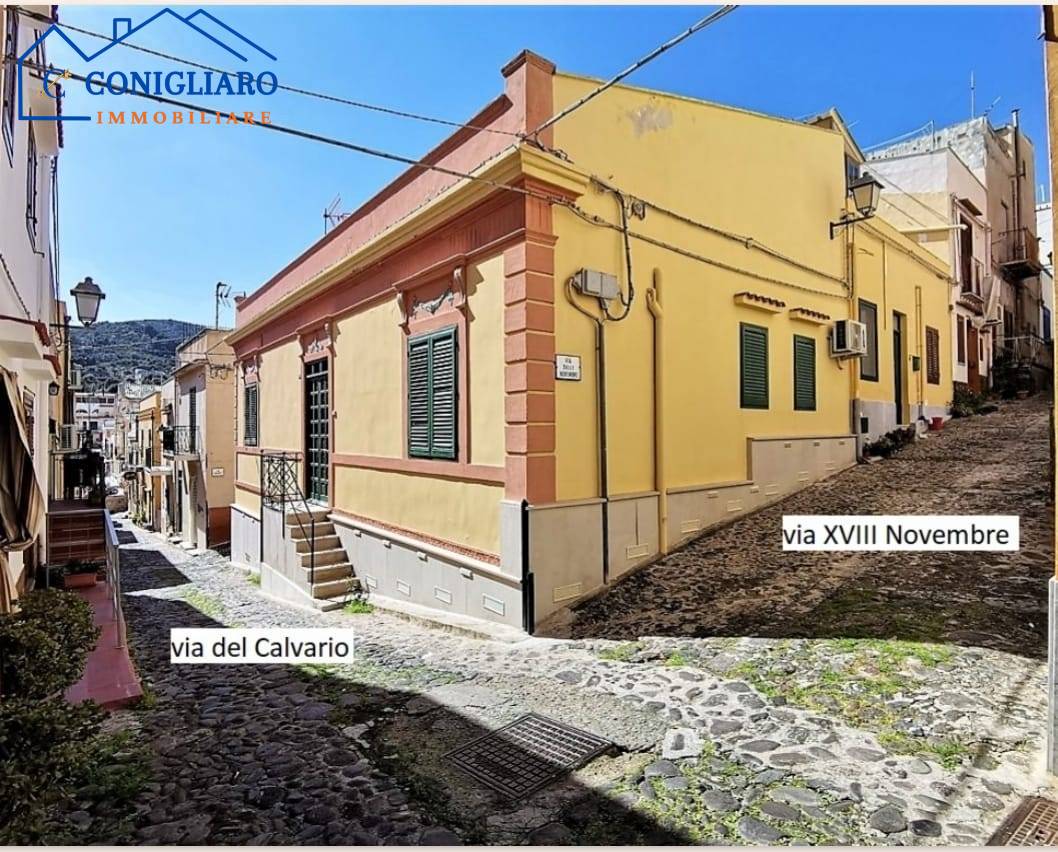 Palazzina in vendita a Ustica