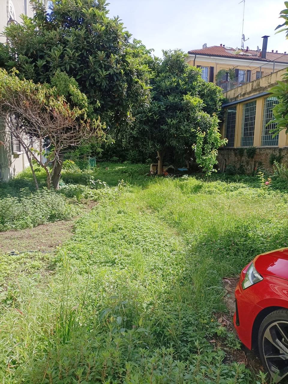 Locale commerciale in vendita a Milano, Romolo