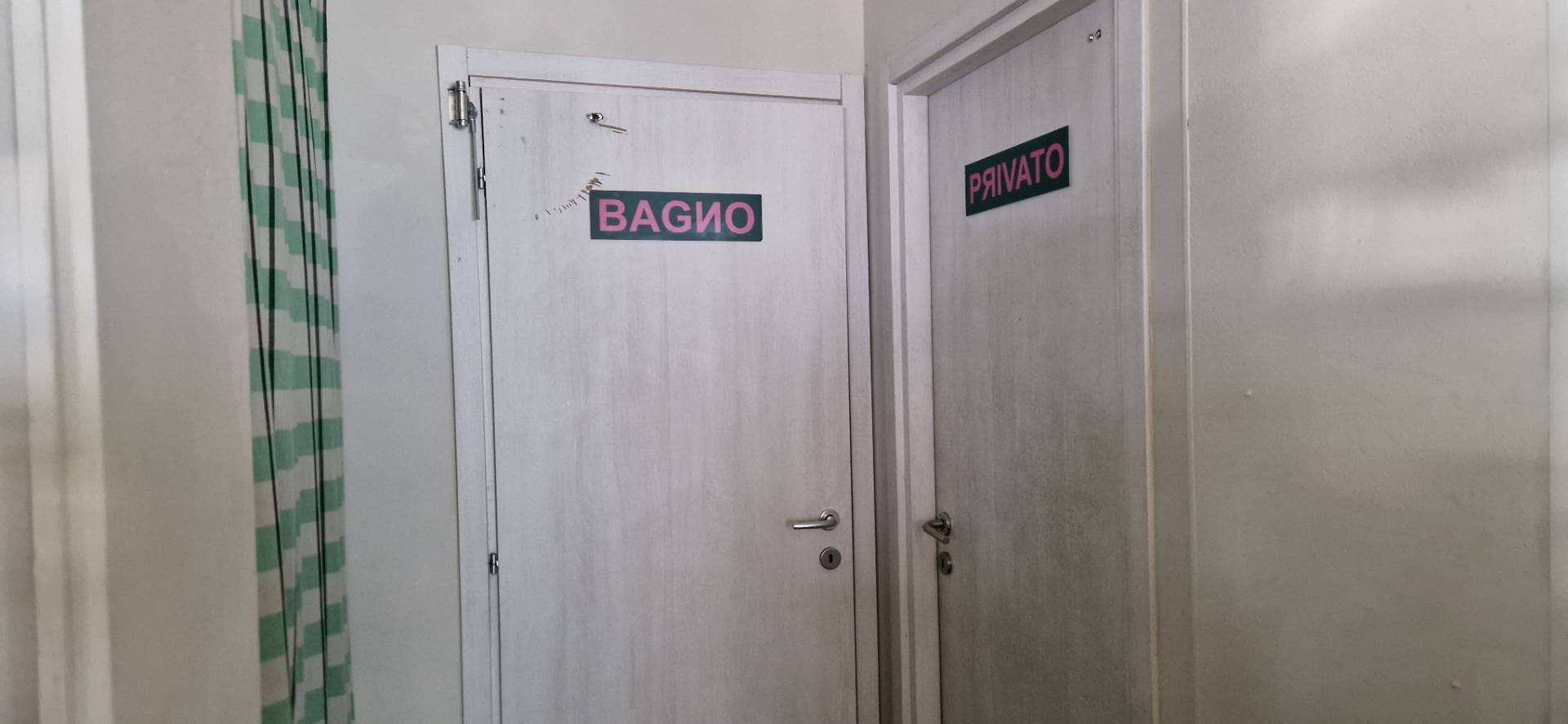 Locale commerciale in vendita a Milano, Meda