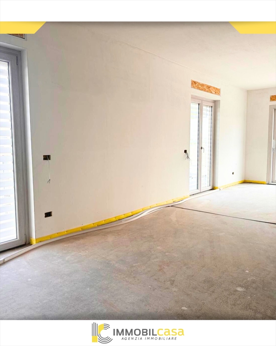 Attico nuovo, Altamura zona parco san giuliano