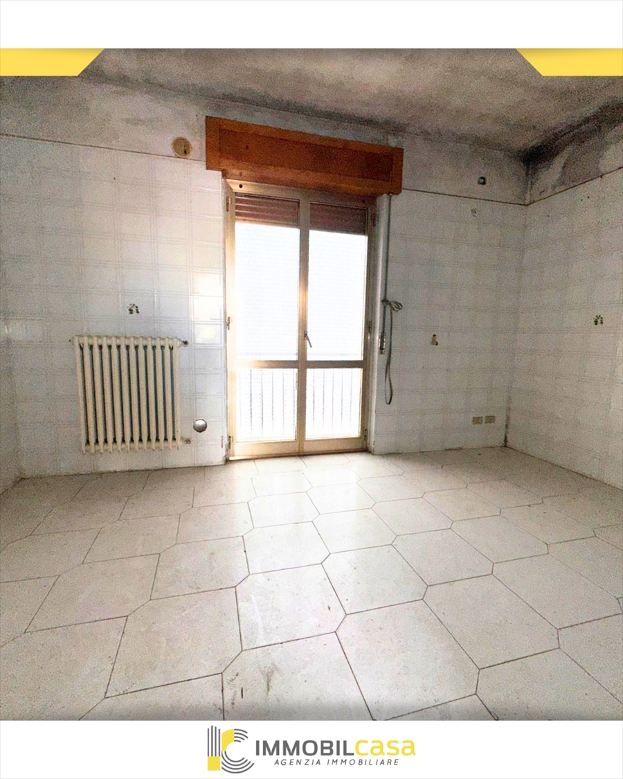 Casa indipendente da ristrutturare, Altamura zona viale martiri