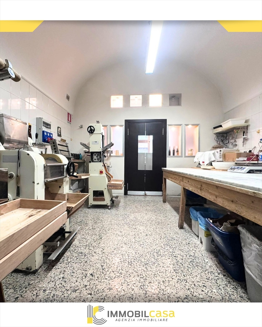 Attivit� commerciale in vendita, Gravina in Puglia gravina