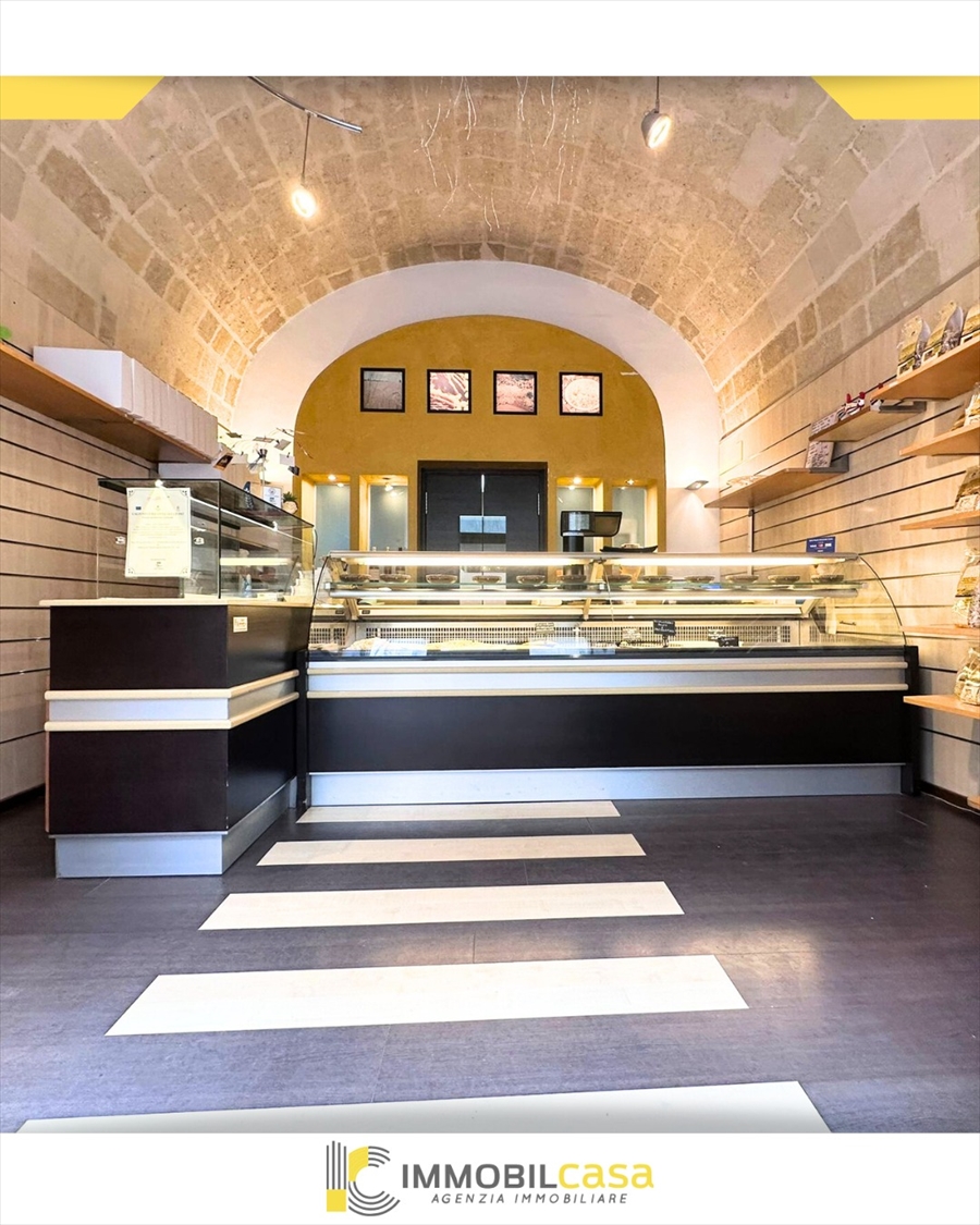 Locale commerciale in vendita a Gravina in Puglia