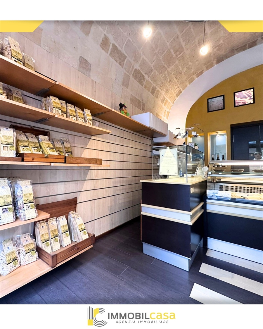 Locale commerciale in vendita a Gravina in Puglia