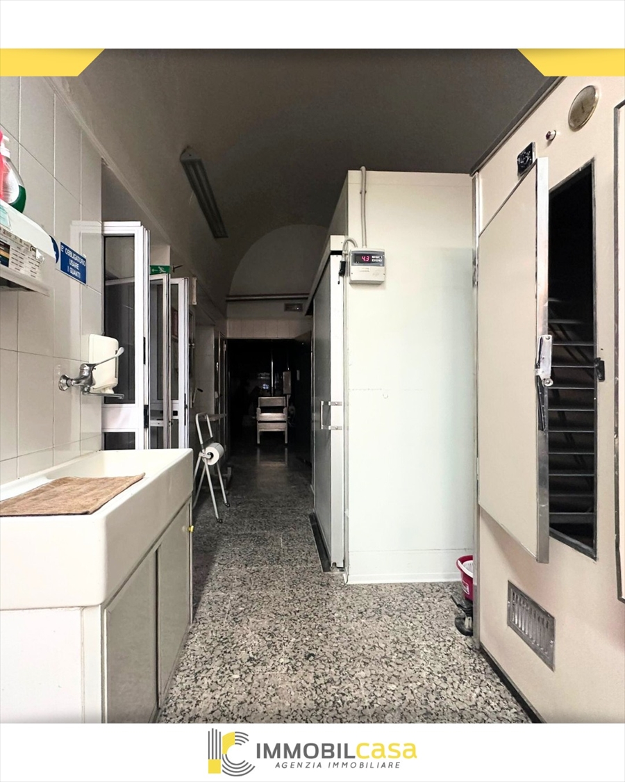 Locale commerciale in vendita a Gravina in Puglia