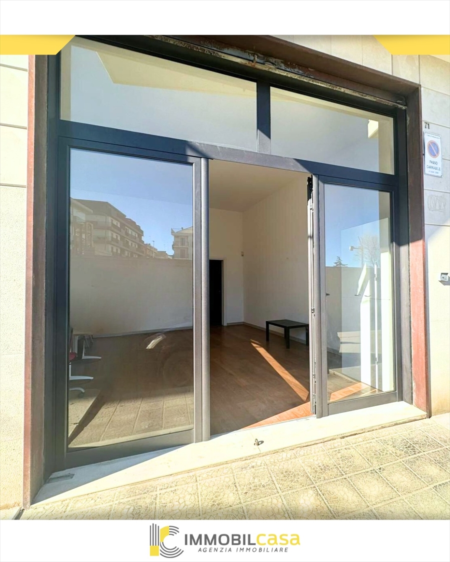 Magazzino in affitto, Altamura via parisi