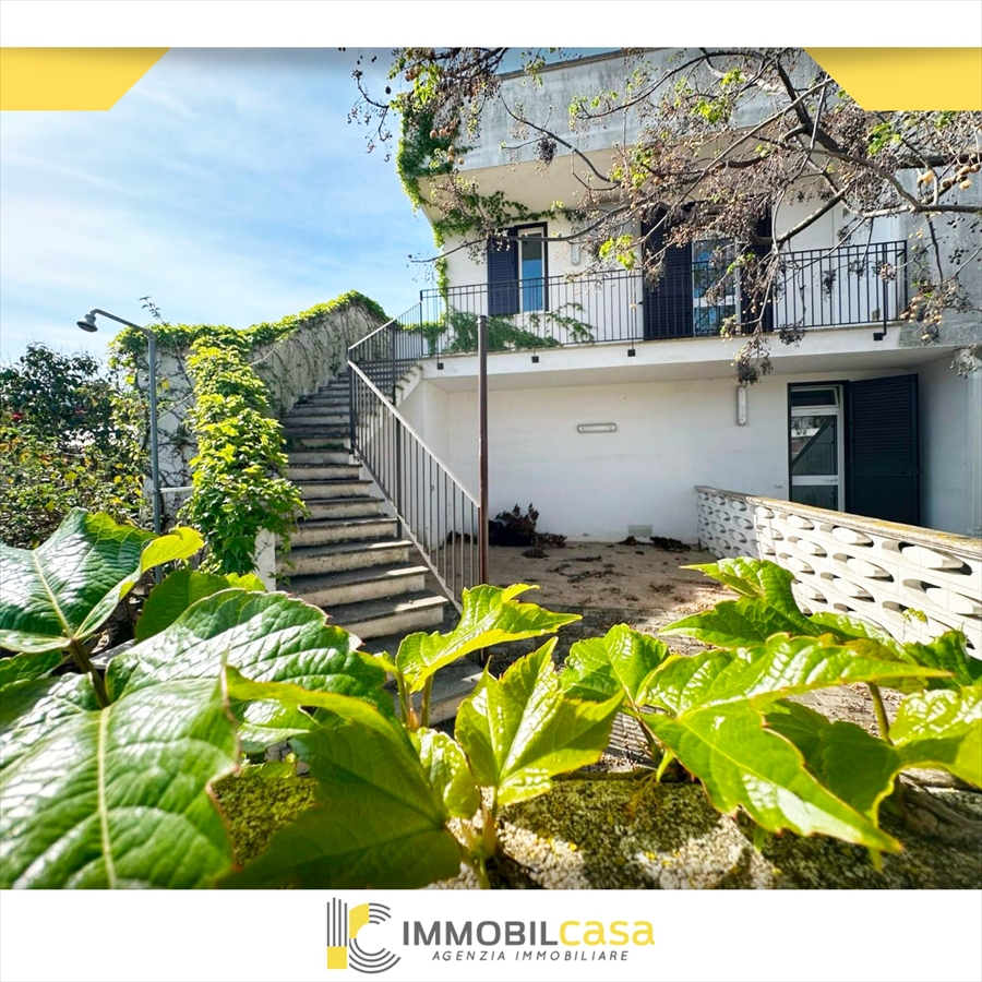 Casa indipendente con giardino, Pulsano via giulia licomati