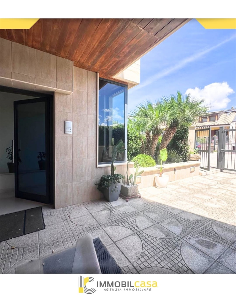 Villa con box, Altamura via bari
