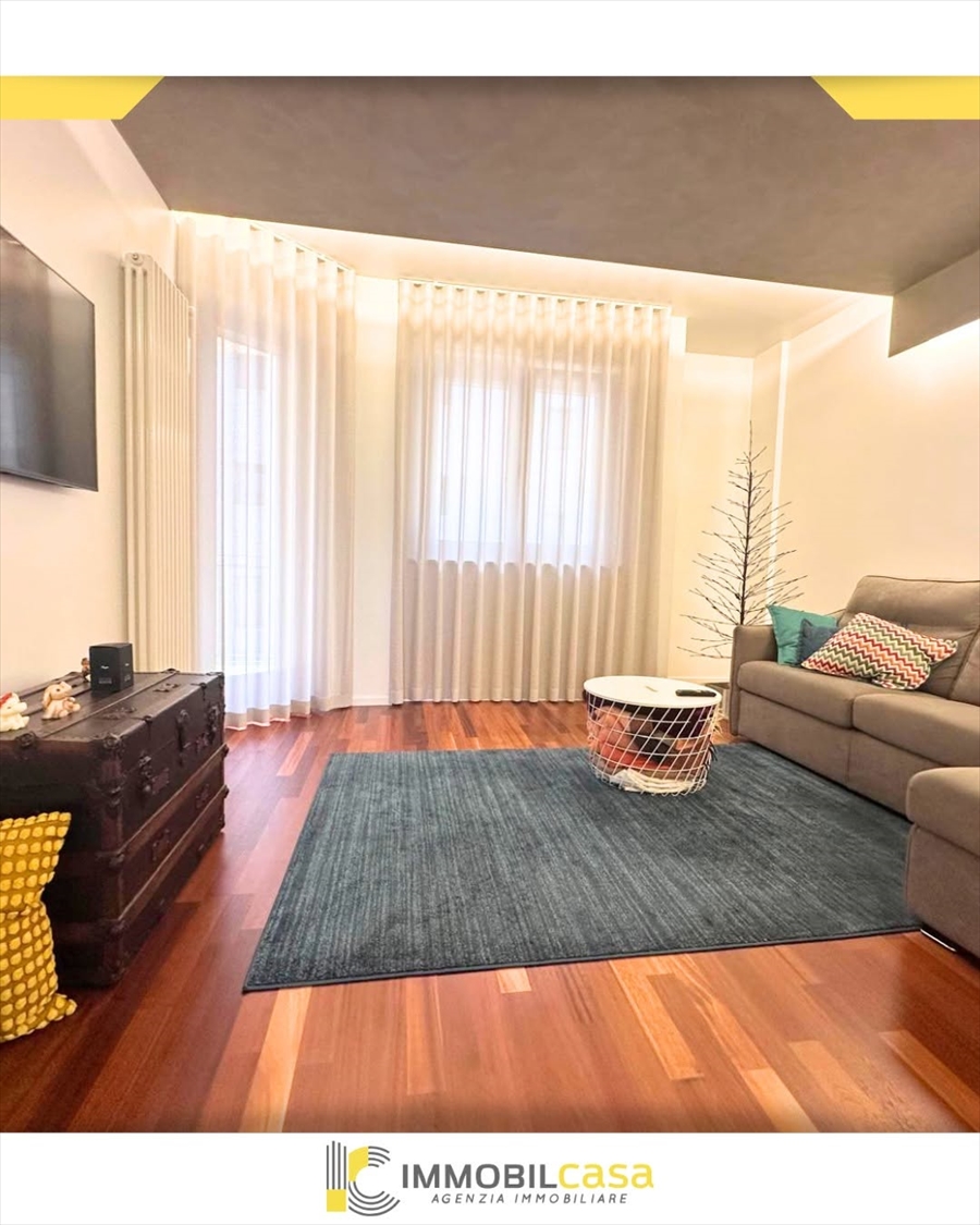 Villa con box, Altamura via bari