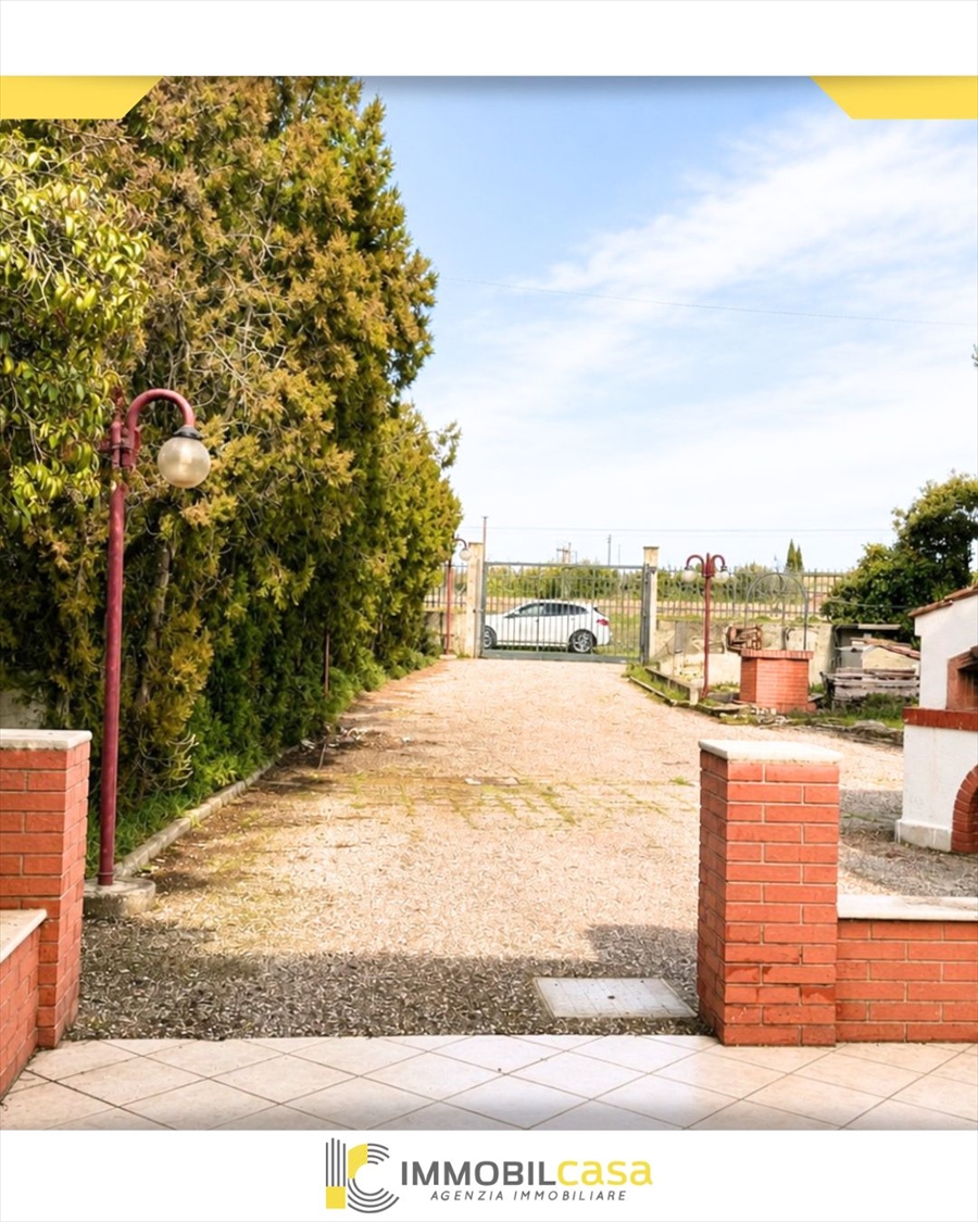 Casa indipendente con giardino, Altamura via santeramo